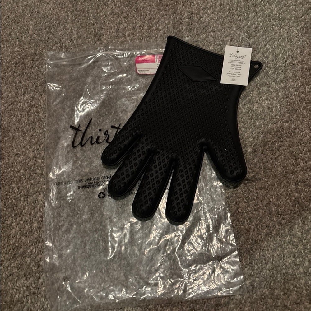 Thirty-One Black Kitchen Glove